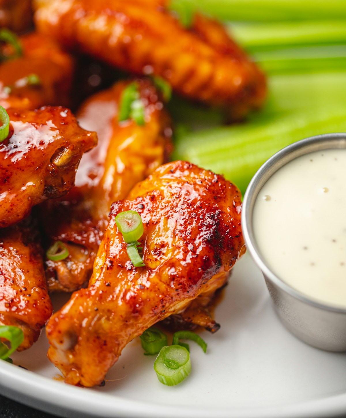 Asinhas Buffalo Wings na Páprica Picante preparado com temperos L'Mark