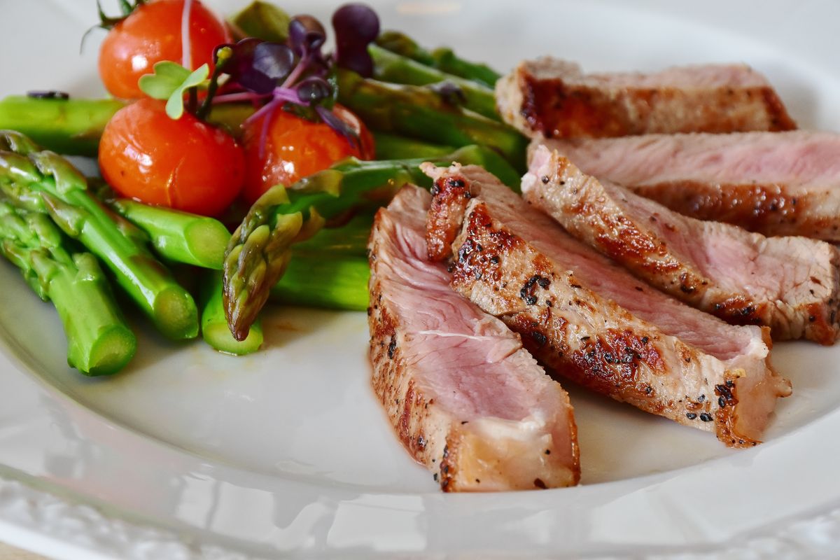 Filé Mignon ao Molho Chimichurri Especial preparado com temperos L'Mark